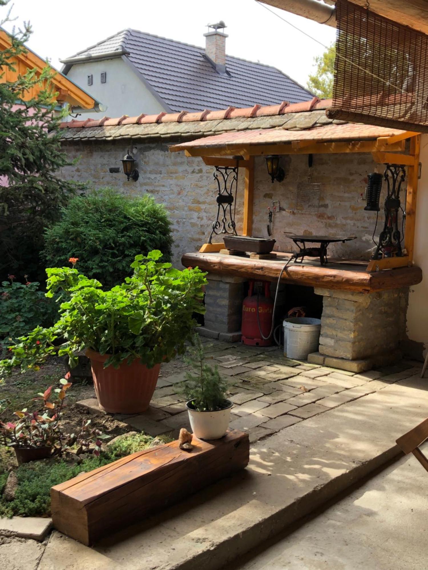 Vrbas Nantucket Guesthouse מראה חיצוני תמונה